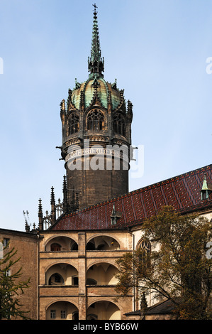 Spire, neugotischen Stil, 1892, Schlosskirche, Schloss, Kirche, Wittenberg, Luther-Zitat auf Turm "A mächtige Festung ist unser Stockfoto