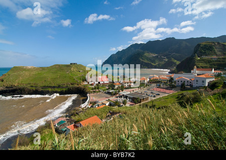 Bucht von Porto Da Cruz an der nördlichen Küste, Madeira, Portugal, Europa Stockfoto