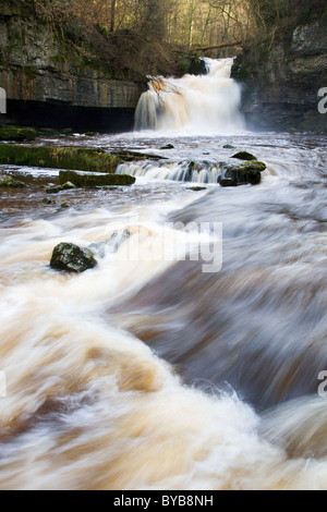 West-Burton Wasserfall West Burton Yorkshire Dales England Stockfoto