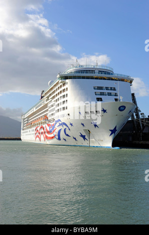 NCL Kreuzfahrt Schiff im Hafen von Kahului Maui Hawaii Pacific Ocean Stockfoto