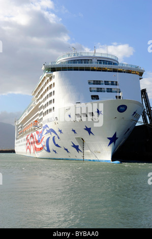 NCL Kreuzfahrt Schiff im Hafen von Kahului Maui Hawaii Pacific Ocean Stockfoto