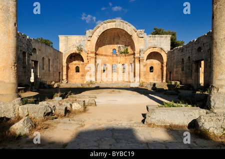 Ruine, Kirche des Heiligen Simeon Stylites Kloster, Qala'at Samaan Qalat Seman archäologische Stätte, Dead Cities, Syrien, Naher Osten Stockfoto
