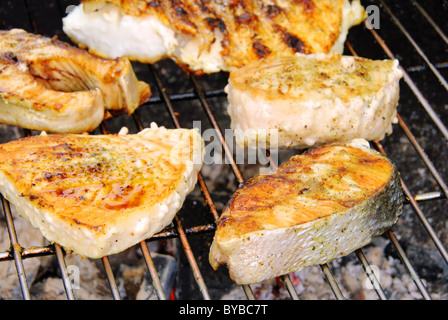 Grillen Fischsteak - Grillen Steak vom Fisch 11 Stockfoto