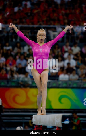 Nastia Liukin (USA) Frauen alle um Einzelgymnastik gold Medalist bei den Olympischen Sommerspielen 2008, Peking, China Stockfoto