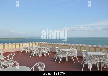 Meerblick von der Terrasse des Palacio del Valle, Punta Gorda Halbinsel, Cienfuegos, Kuba, Karibik, Zentralamerika Stockfoto