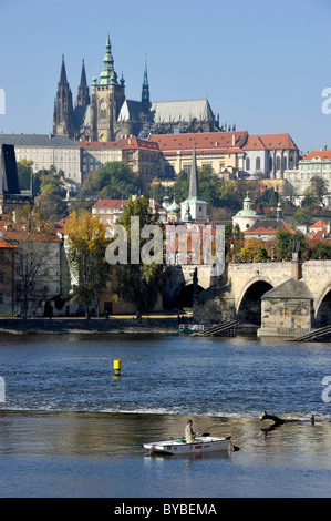 Moldau, Karlsbrücke, St. Vitus Cathedral, Prager Burg, Hradschin, Prag, Böhmen, Tschechische Republik, Europa Stockfoto