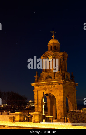 Scarborough Clock Tower bei Nacht Stockfoto