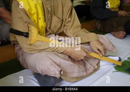 Lange malaiische Zeremoniendolch (Keris) in Malaysia. Stockfoto