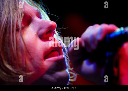 Käfig der Elephant Rock-Band mit Matthew Shultz im Konzert Stockfoto