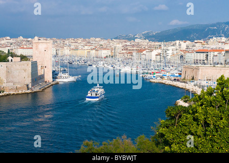 Panoramablick über den alten Hafen von Marseille, Frankreich Stockfoto