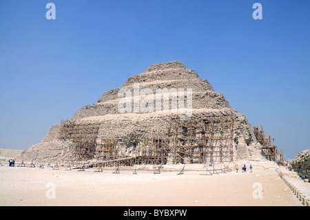 Pyramide von Djoser oder Stufenpyramide in der Nähe von Memphis, Ägypten Stockfoto