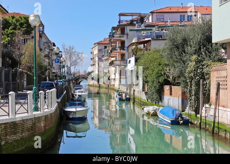 Ruhigen Kanal auf der Insel Lido di Venezia Stockfoto