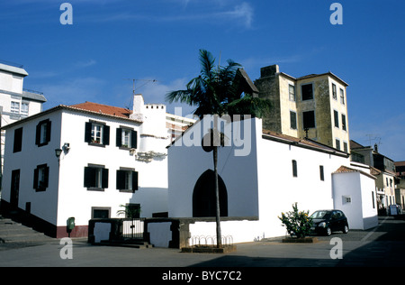 Die kleinen aus dem 16. Jahrhundert Capela Corpo Santo in der Rua de Santa Maria in Funchals Zona Velha Stockfoto