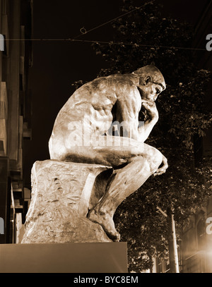 Der Denker. Original-Bronze-Skulptur von Auguste Rodin. Stockfoto