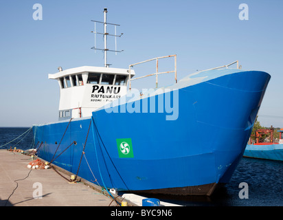 Finnische Fischtrawler angedockt am Hafen, Finnland Stockfoto