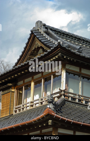 Dach-Detail eines altmodischen japanisches Haus entlang der Matsushima Promenade, Präfektur Miyagi, Japan, Asien Stockfoto