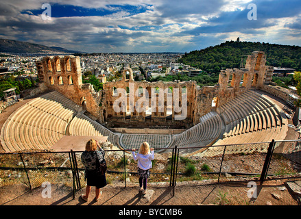 Das Odeon des Herodes Atticus (oder "Herodeum" oder "Herodion") am Südhang der Akropolis, Athen, Griechenland Stockfoto