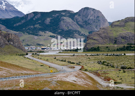Straße von El Calafate nach Fitz Roy Berg El Chaltén Provinz Santa Cruz Patagonien Chile Südamerika
