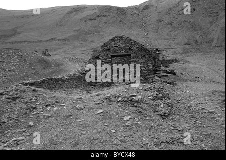 Eines der vielen Ruinen von Cwmystwyth Silber/Bleiminen in Mid Wales. Der ehemalige Cwmystwyth führen Mine im oberen Afon Ystwyt Stockfoto