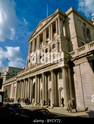 Die Bank von England ausgehend von Threadneedle Street, City of London Stockfoto