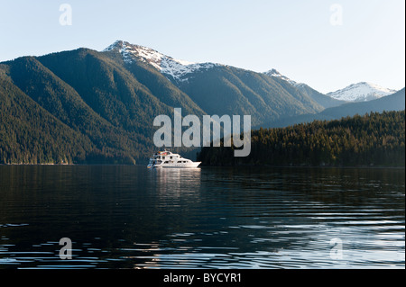 Alaska. Safari-Quest verankert in Windham Bay in Chuck River Wilderness Area, südöstlichen Alaska. Stockfoto