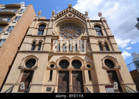 Von außen auf die Eldridge Street Synagogue in New York City. Stockfoto