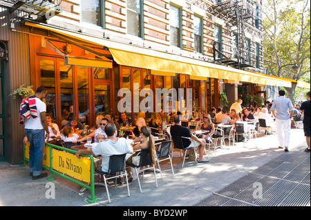 Italienisches Restaurant auf der Avenue des Amerikas in Greenwich Village, New York City, USA Stockfoto