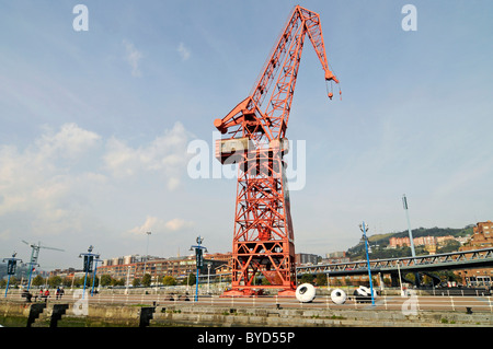 Rote Kran, Museo Maritimo, maritime Museum, Hafen, Bilbao Bizkaia Provinz, Pais Vasco, Baskisches Land, Spanien, Europa Stockfoto