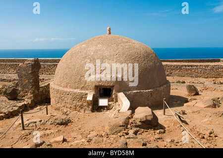 Alten Hamam in einer Festung in trockene Landschaft, Ciudad Velha, Cidade Velha, Insel Santiago, Cabo Verde, Afrika Stockfoto