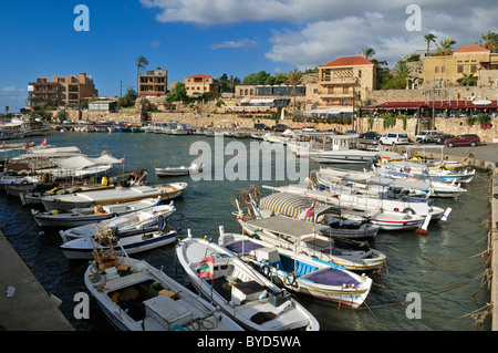 Angelboote/Fischerboote im Hafen von Byblos, UNESCO-Weltkulturerbe, Jbail, Jbeil, Libanon, Nahost, Westasien Stockfoto