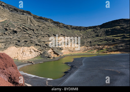 Grüne Lagune in der Caldera von El Golfo, Lanzarote, Kanarische Inseln, Spanien, Europa Stockfoto