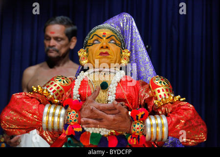 Kathakali, eine klassische indische Tanz-Drama, Tempeltanz, Kerala Kathakali Center, Kochi, Fort Cochin District, Ernakulam region Stockfoto