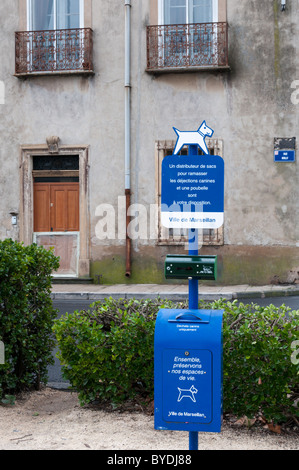 Ein Hund Abfallbehälter in Frankreich Stockfoto