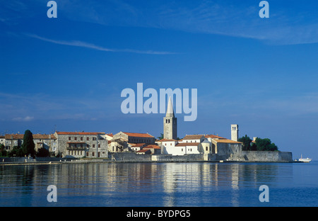 Altstadt mit Euphrasius-Basilika, Porec, Istrien, Kroatien, EuropeOld Stadt mit Euphrasius-Basilika, Porec, Istrien, Kroatien Stockfoto