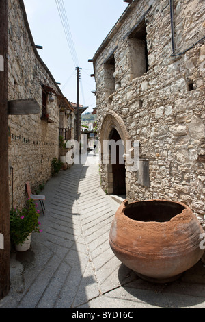 Gasse in dem Dorf Omodos, Troodos-Gebirge, zentrale Zypern Stockfoto