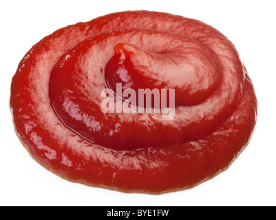 Portion Ketchup auf einem weißen Hintergrund isoliert. Stockfoto