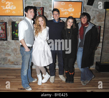 Patrick Flueger, Bijou Phillips, Henry Pincus, Lauren German und Brian Young Slamdance und Airborne Cocktailparty statt am Stockfoto