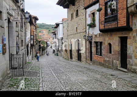 Santillana del Mar, mittelalterliche Stadt, historische Gebäude, Kantabrien, Spanien, Europa Stockfoto