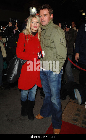 Holly Willoughby Jungs und Puppen VIP Performance am Piccadilly Theatre - Ankünfte London, England - 24.01.07 Stockfoto