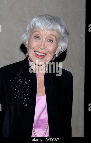 Betty Garrett The Hollywood Arts Council des 21. jährlichen "Charlie Awards" statt im Blossom Room in Hollywood Roosevelt Stockfoto