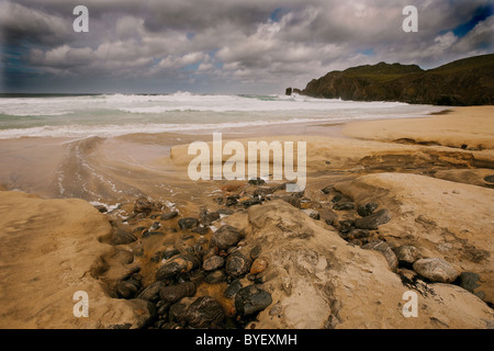 Wellen an Dalmore oder Dail Beag Strand, Isle of Lewis, äußeren Hebriden, Schottland Stockfoto