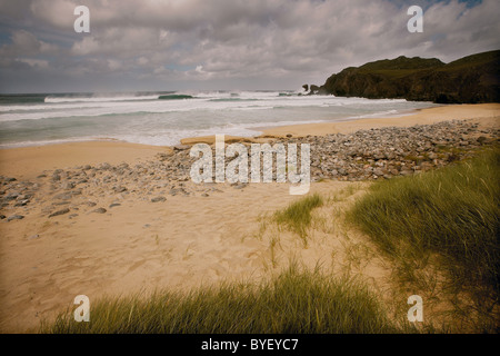 Wellen an Dalmore oder Dail Beag Strand, Isle of Lewis, äußeren Hebriden, Schottland Stockfoto