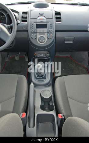 Kia Soul 1.6 - mein 2008 - orange - fünf Türen (5D) - koreanischen populären Minivan Kleinwagen, kleinen MPV - Interieur Stockfoto