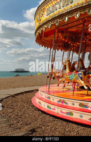 Karussell am Strand von Brighton, Brighton, East Sussex, Großbritannien. Stockfoto