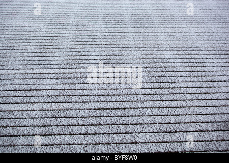 Eine leichte Schneestäubung am Penarth Pier in Penarth South Wales Stockfoto