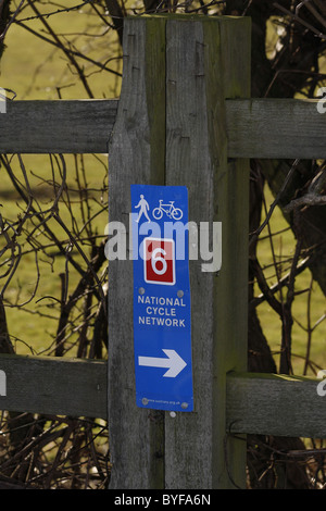 National Cycle Network anmelden Bank am Chesterfeidl-Kanal, Worksop Stockfoto