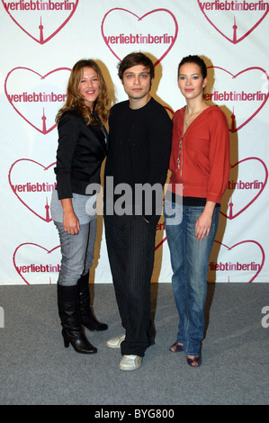 Alexandra Neldel, Tim Sander, Laura Osswald, Fototermin für die 500. Folge der deutschen Telenovela "Verliebt in Berlin" Berlin, Stockfoto