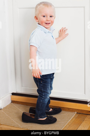 Porträt eines jungen Damen Schuhe Stockfoto