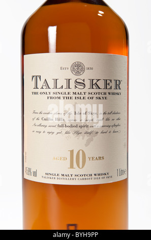 Das Etikett einer Weinflasche von Talisker single-Malt Scotch Whisky gemacht auf der Isle Of Skye Schottland Stockfoto