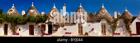 Trulli Häuser des Bereichs Rione Monti Alberobello, Apulien, Italien. Stockfoto